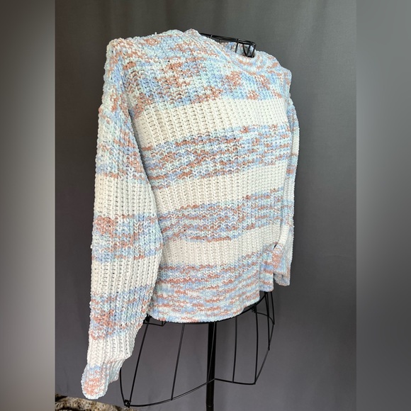 So - L - Crochet Crew Sweater - 100% Polyester - Used - Picture 3 of 11